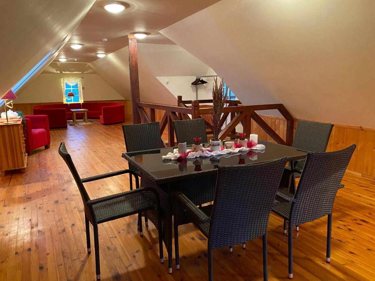 Jaunmoku Palace Complex Hotel Tume Εξωτερικό φωτογραφία